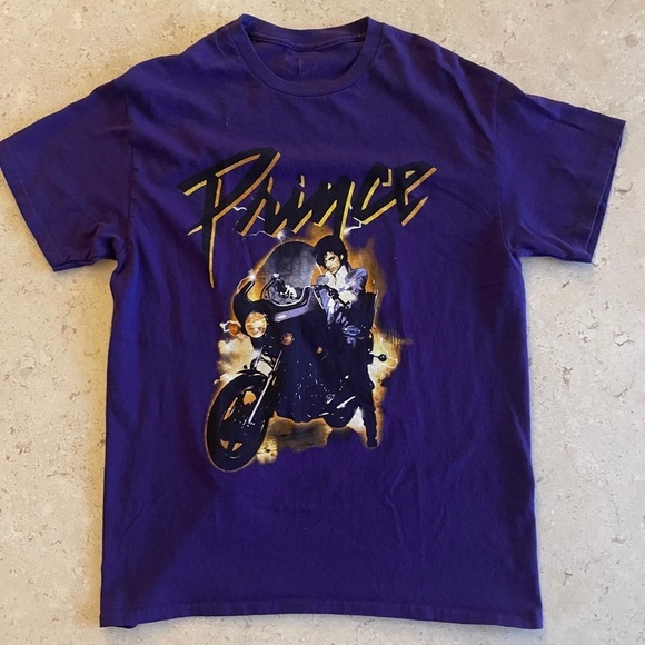 The Prince Estate Official & Approved Purple Rain Purple T-Shirt, Size M - Picture 3 of 5